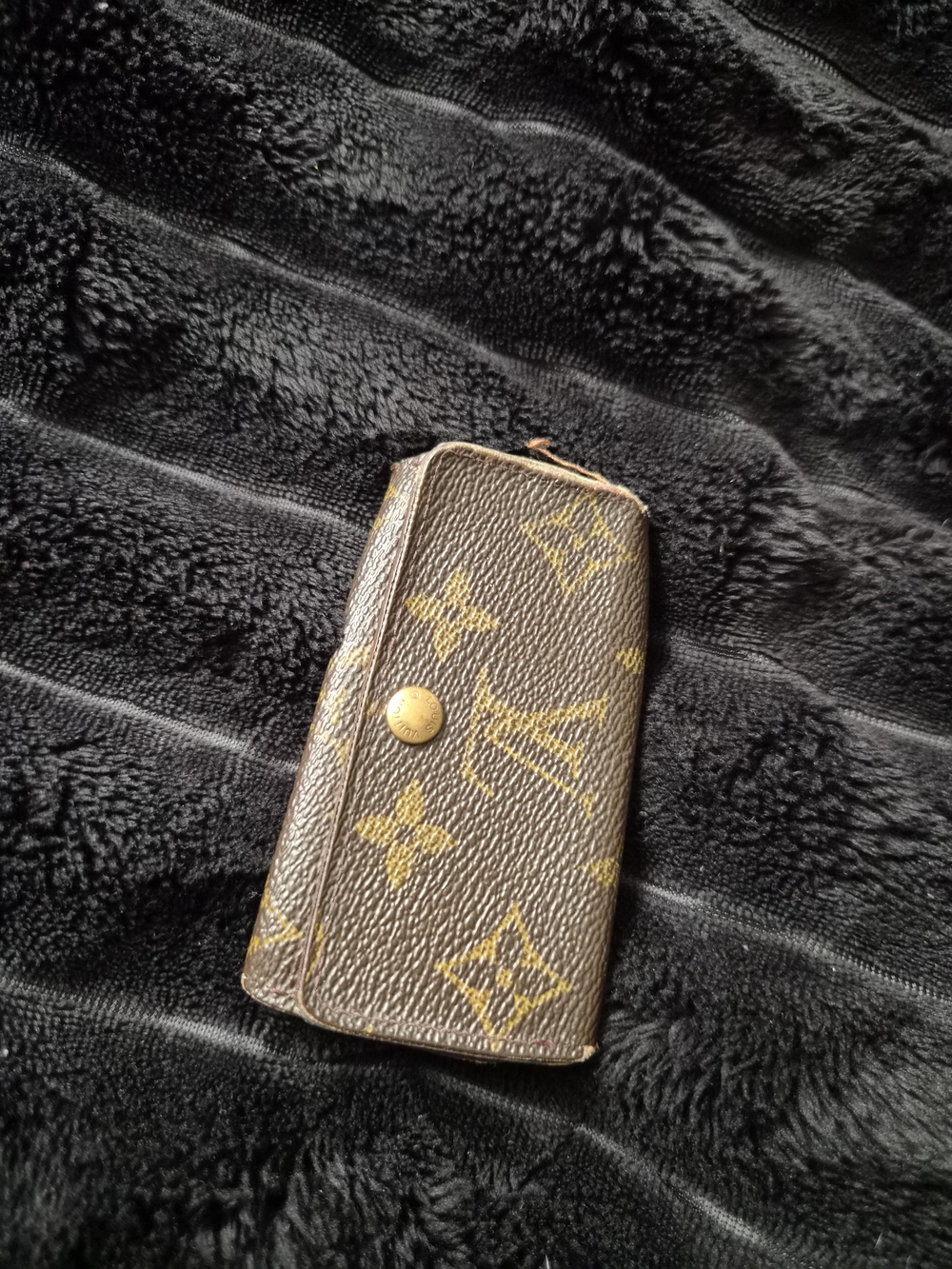Louis Vuitton Monogram Key Holder Case - Brown/Gold